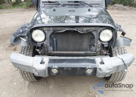 2012 Jeep Wrangler Unlimited Sahara z USA, uszkodzony, nr VIN 1C4BJWEG6CL261537